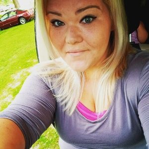 Meet your Posher, Stephanie